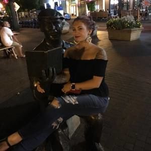 Meet your Posher, Krystal